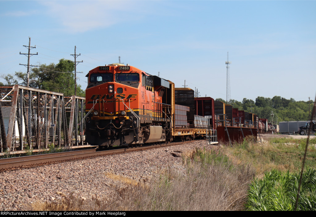 BNSF 7460